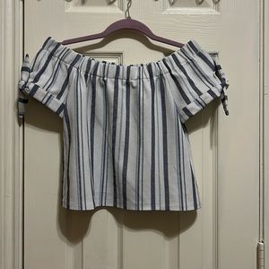 Ivoire Size M Off the Shoulder Cropped Striped Blouse